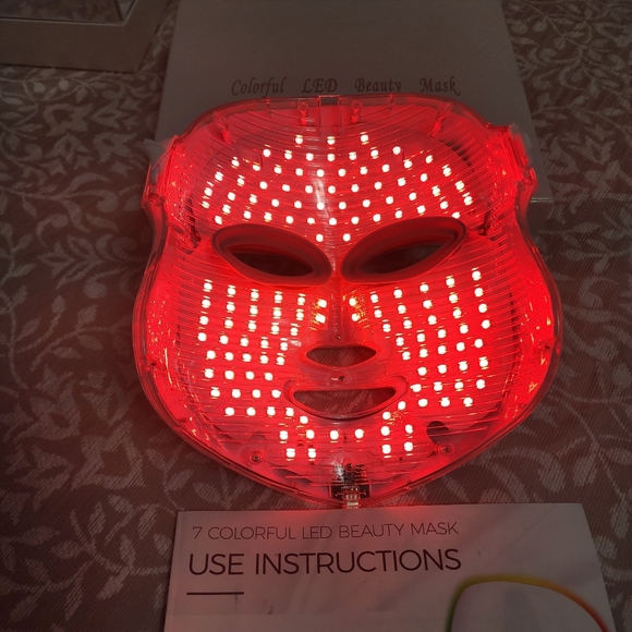 LED Facial Mask - Picture 7 of 9